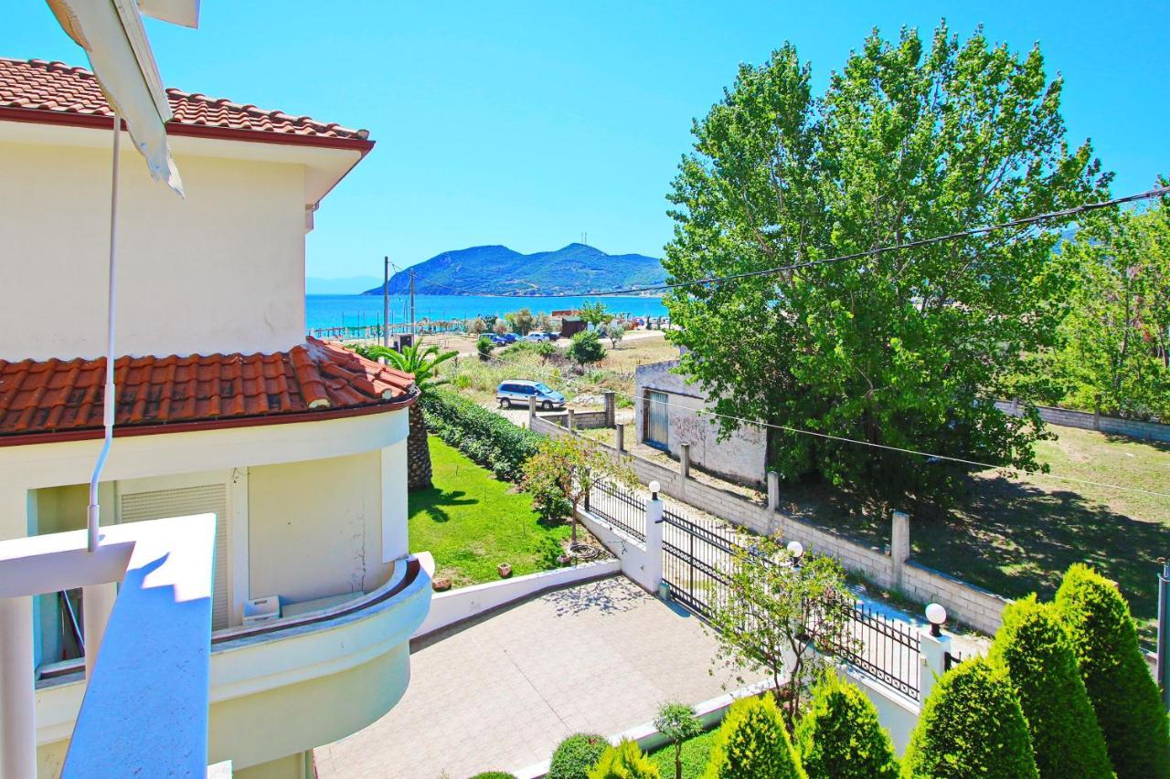 Starfish Villa Nea Iraklitsa Buitenkant foto